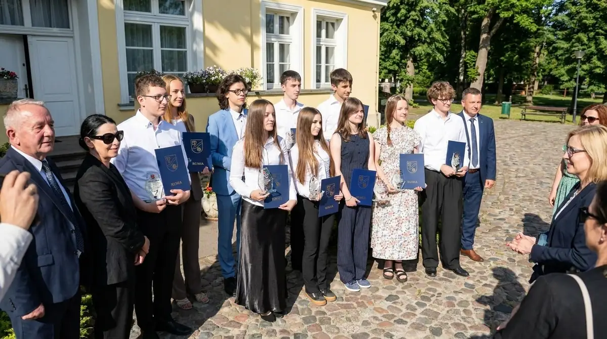 Wyróżnieni ósmoklasiści z Rumi nagrodzeni